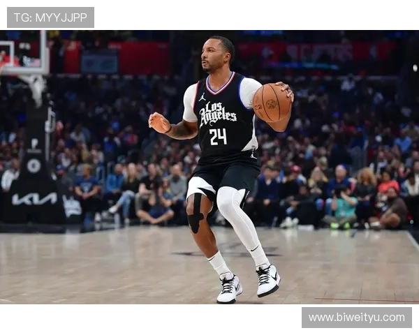 NBA球员鲍威尔表现如何,他在球队中的作用是什么 NBA球员鲍威尔表现如何,他在球队中的作用是什么